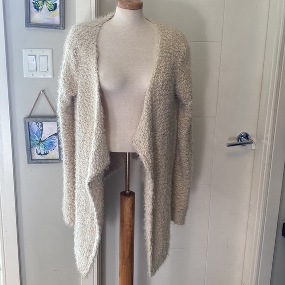 Seven sisters fuzzy sweater - Picture 2 of 7